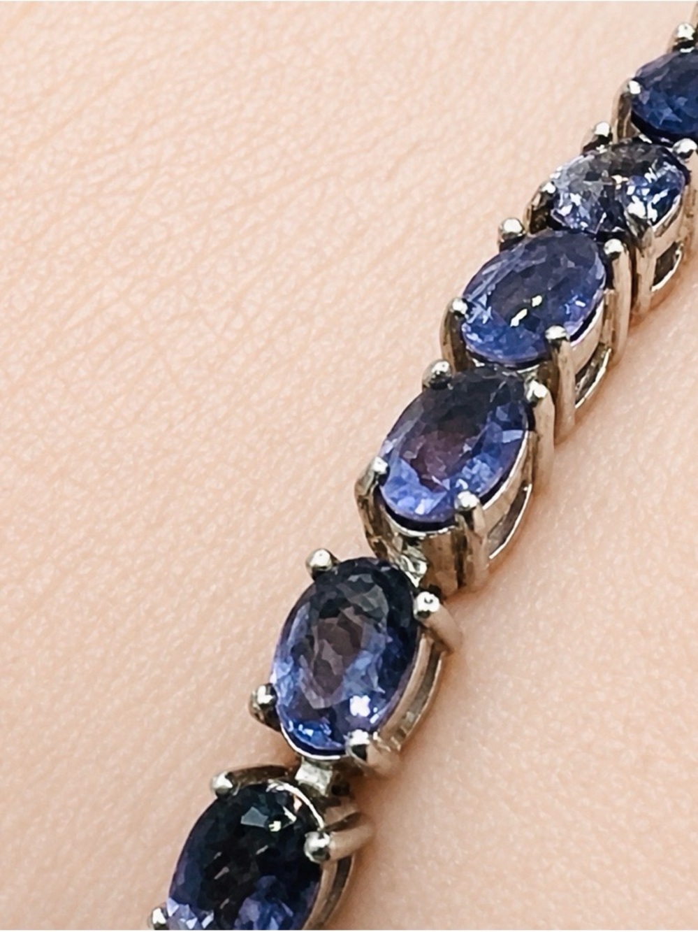 RARE! Genuine blue-violet 13.5ctw Iolite tennis bracelet set in rhodium S925.
